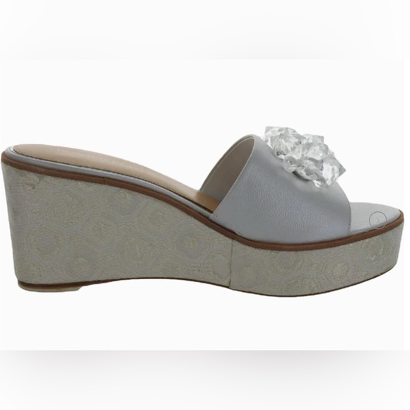 DONALD J. PLINER IDINA PATENT SLIDES WEDGE SANDALS SIZE 11 NWT - Picture 2 of 3